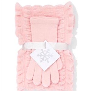 New York and Company Scarf Set